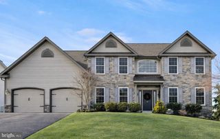 62 STELLA DR, Reading, PA 19608
