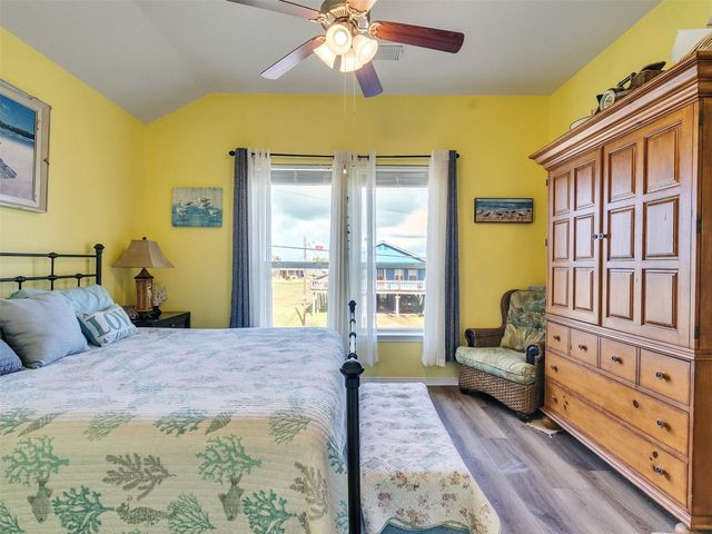 4710 Palm Street, Freeport, TX 77541