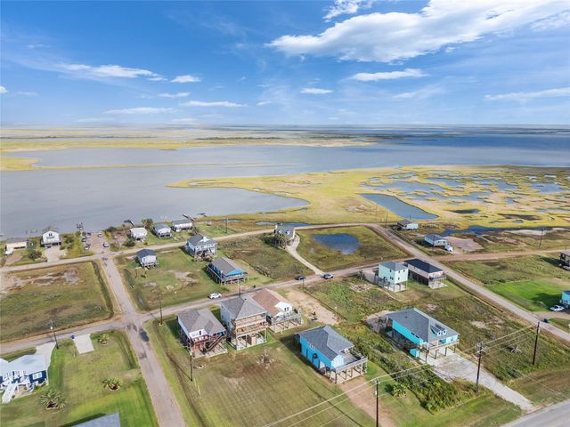 4710 Palm Street, Freeport, TX 77541