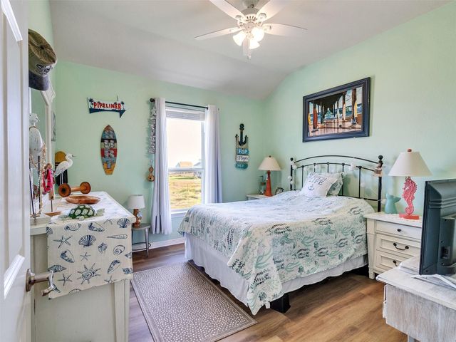 4710 Palm Street, Freeport, TX 77541