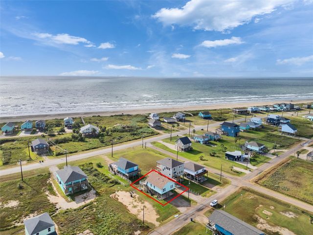 4710 Palm Street, Freeport, TX 77541
