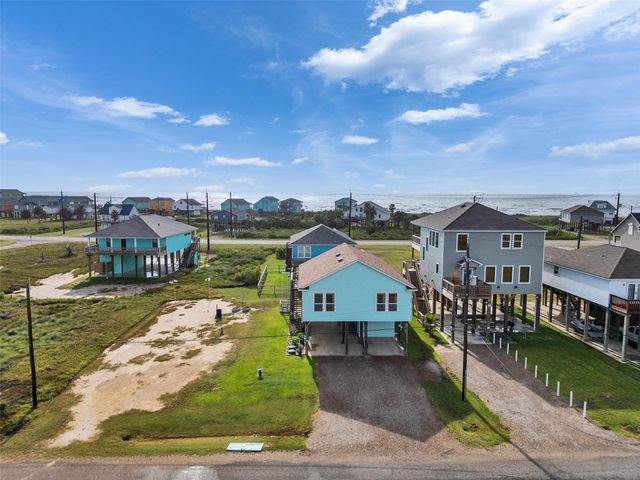 4710 Palm Street, Freeport, TX 77541