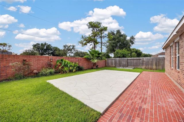 2606 Cypress Springs Drive, Pearland, TX 77584