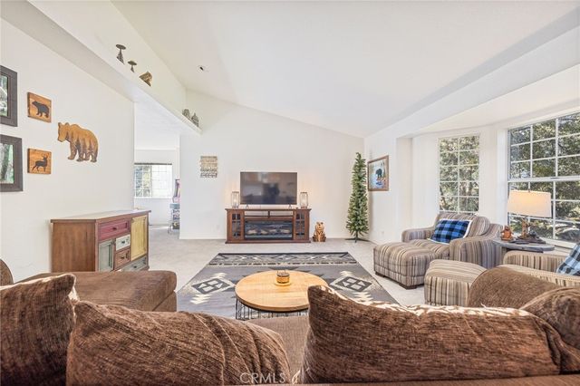 39301 Moonray Lane, Oakhurst, CA 93644