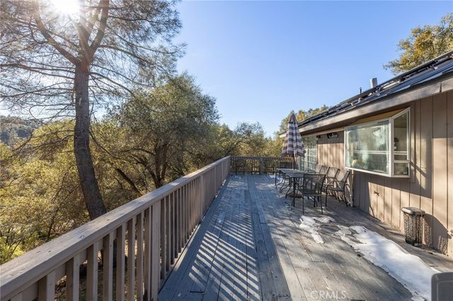 39301 Moonray Lane, Oakhurst, CA 93644