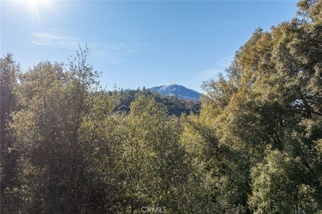 39301 Moonray Lane, Oakhurst, CA 93644
