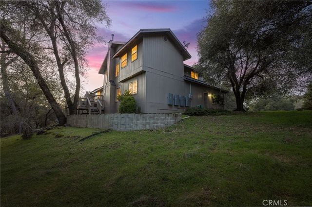 39301 Moonray Lane, Oakhurst, CA 93644