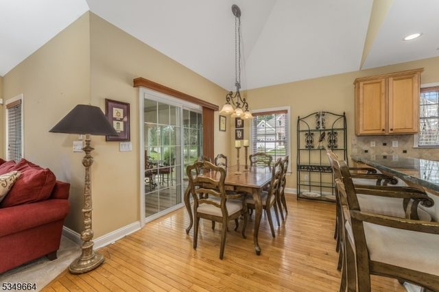 2 Moore Dr, Raritan Twp., NJ 08822