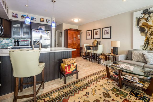 4525 NE 21st Avenue 7, Fort Lauderdale, FL 33308