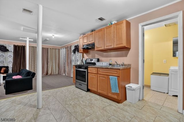 26 Clinton Pl, Newark City, NJ 07108