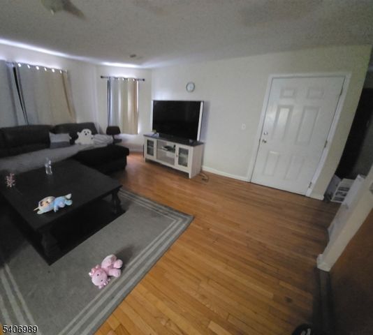 26 Clinton Pl, Newark City, NJ 07108