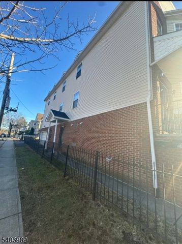 26 Clinton Pl, Newark City, NJ 07108