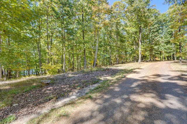 14B Myers Point Rd, Sewanee, TN 37375
