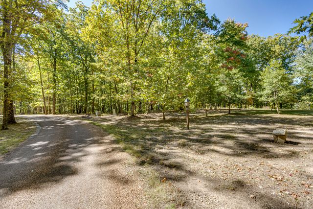 14B Myers Point Rd, Sewanee, TN 37375