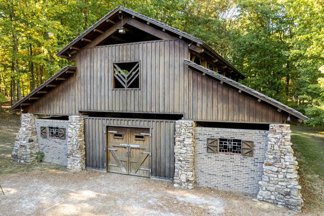 14B Myers Point Rd, Sewanee, TN 37375