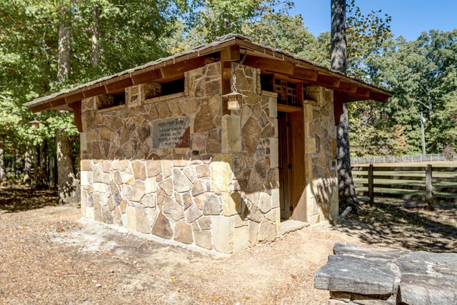 14B Myers Point Rd, Sewanee, TN 37375