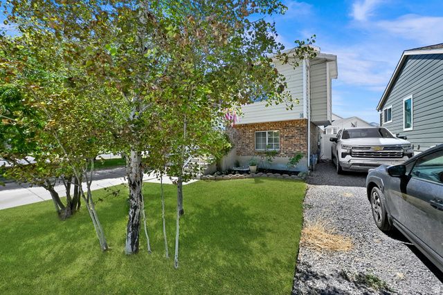 7948 S LINTON DR, West Jordan, UT 84088