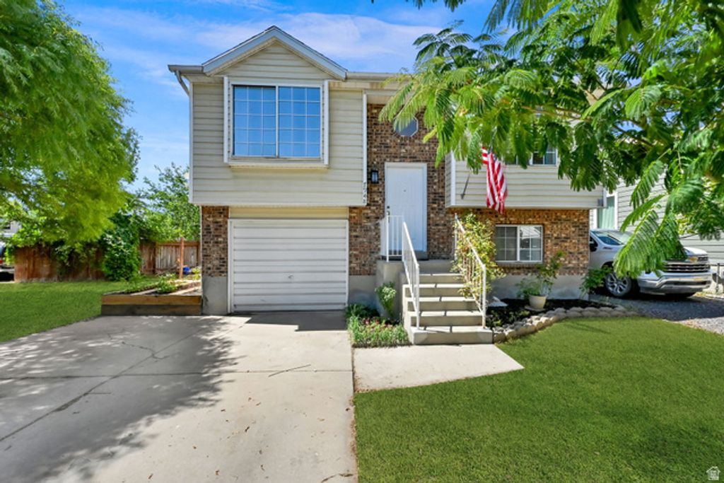 7948 S LINTON DR, West Jordan, UT 84088