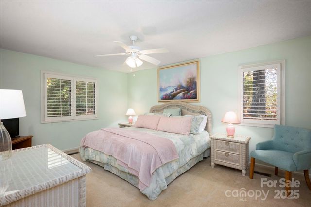 572 N East Shore Drive, Lake Toxaway, NC 28747