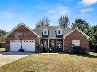 130 Stoney Mountain Drive, Guntersville, AL 35796