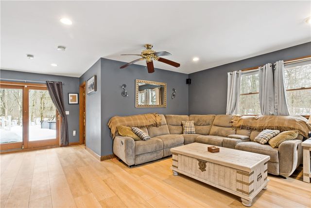 702 Arcade Avenue, Seekonk, MA 02771