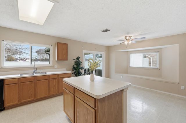 3148 Spyglass Drive, Grand Prairie, TX 75052