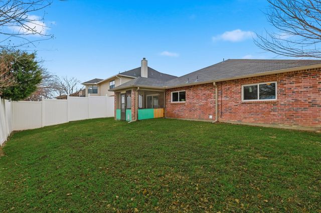 3148 Spyglass Drive, Grand Prairie, TX 75052