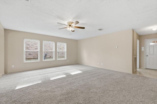 3148 Spyglass Drive, Grand Prairie, TX 75052