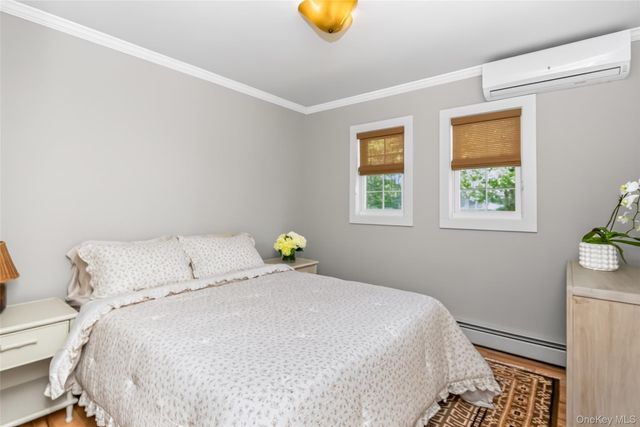 18 Lovell Road, Hampton Bays, NY 11946