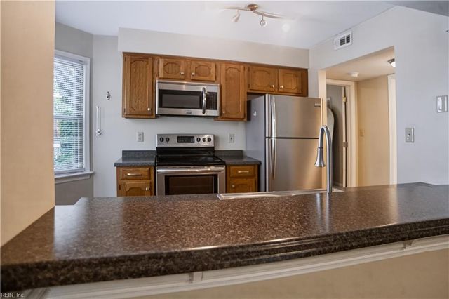 1 Academy LN, Hampton, VA 23669