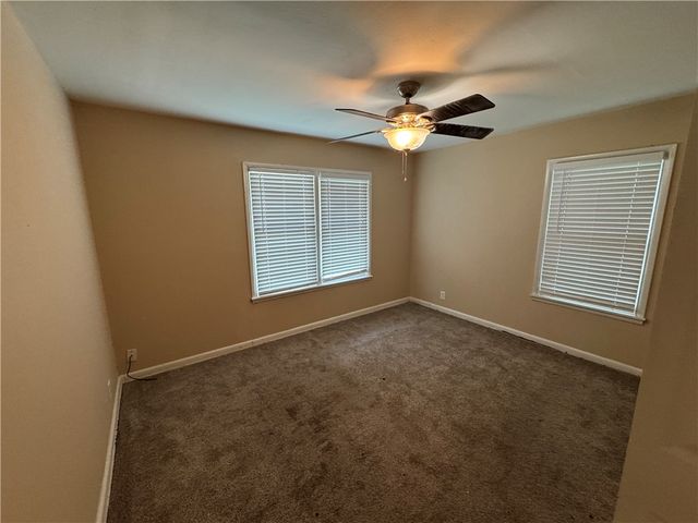 913 Clare Dr, Corpus Christi, TX 78412