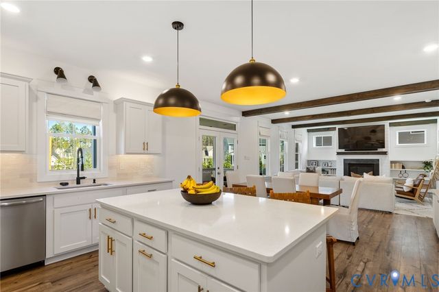 6819 Cove Creek Ct, Moseley, VA 23120