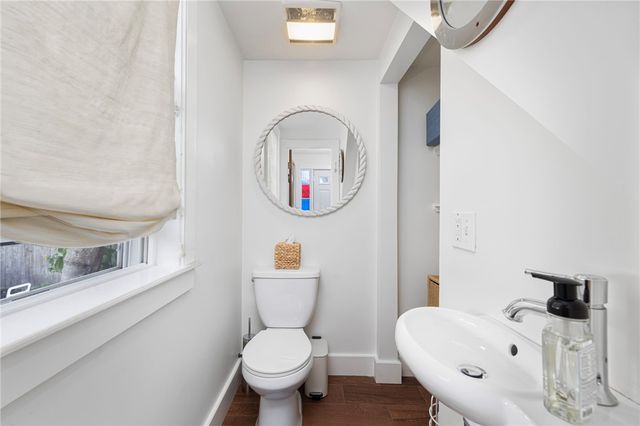 5 Tews Court, Newport, RI 02840