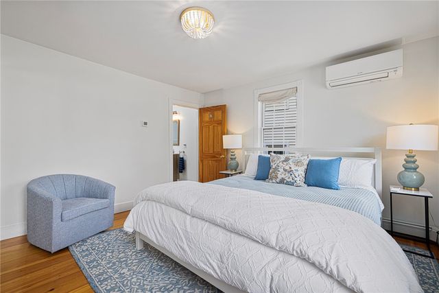 5 Tews Court, Newport, RI 02840