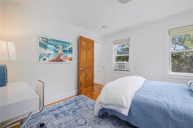 5 Tews Court, Newport, RI 02840