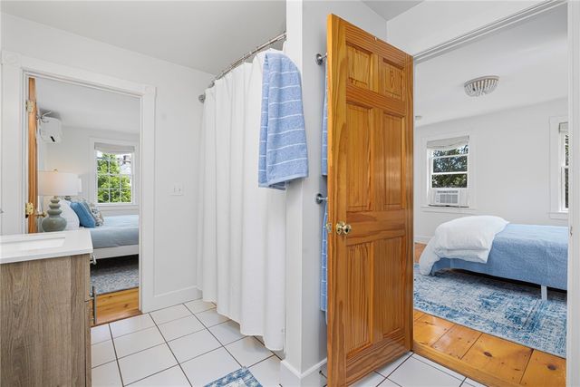 5 Tews Court, Newport, RI 02840
