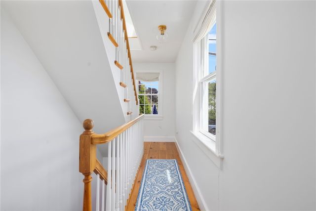5 Tews Court, Newport, RI 02840