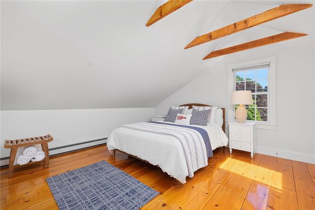 5 Tews Court, Newport, RI 02840