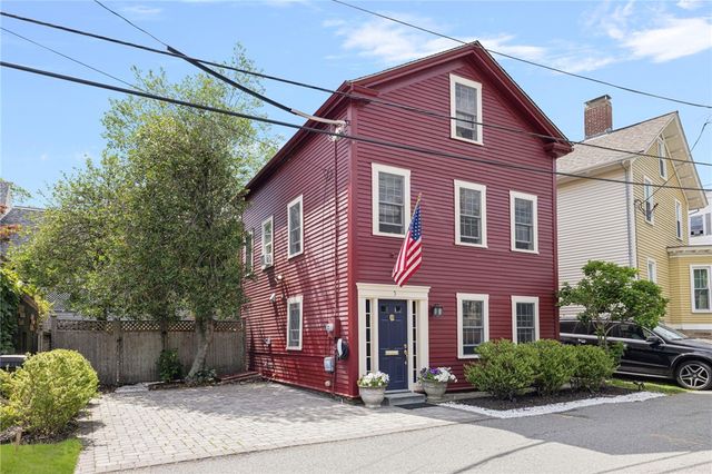 5 Tews Court, Newport, RI 02840