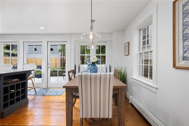 5 Tews Court, Newport, RI 02840