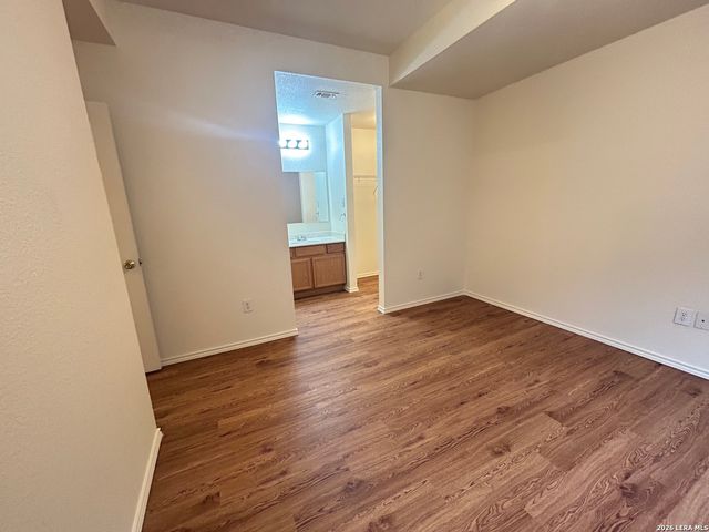 11237 Terra Loop Rd, San Antonio, TX 78233