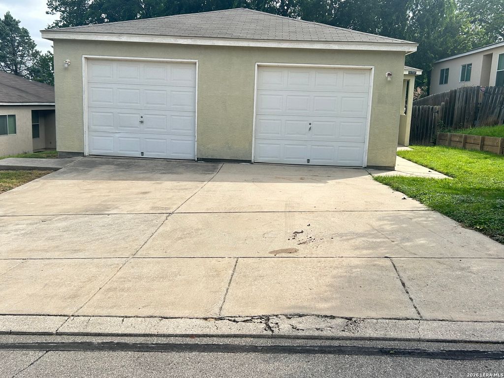 11237 Terra Loop Rd, San Antonio, TX 78233
