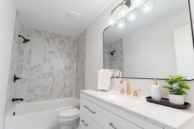 2515 N 83rd Avenue N, Brooklyn Park, MN 55444