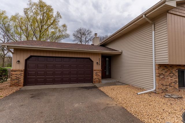2515 N 83rd Avenue N, Brooklyn Park, MN 55444