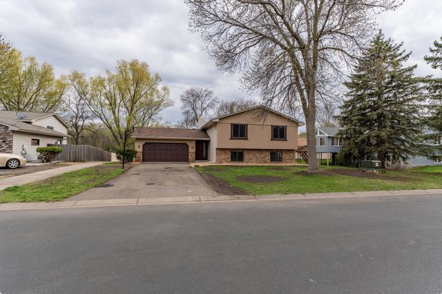 2515 N 83rd Avenue N, Brooklyn Park, MN 55444