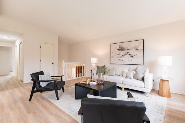 2515 N 83rd Avenue N, Brooklyn Park, MN 55444