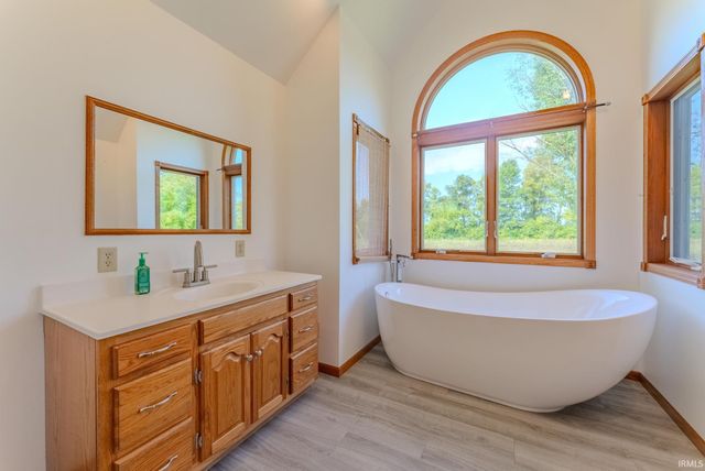 5254 W 100 S, Wabash, IN 46992