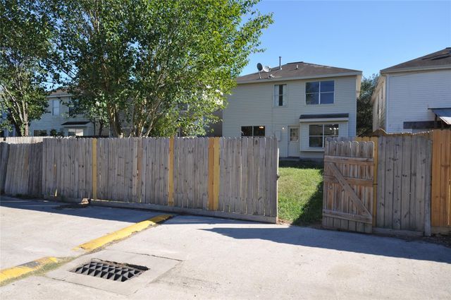 2113 Whittier Drive, Houston, TX 77032