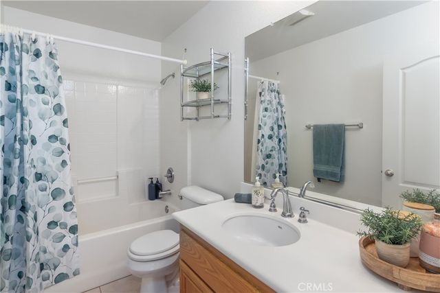 27006 Karns Court 61305, Canyon Country, CA 91387