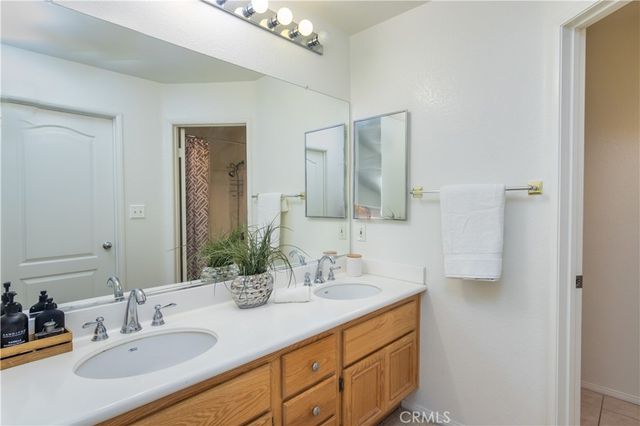 27006 Karns Court 61305, Canyon Country, CA 91387